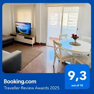 apartamentos-prestige-mlaga-suites-ii.hotelsinnerja.org/